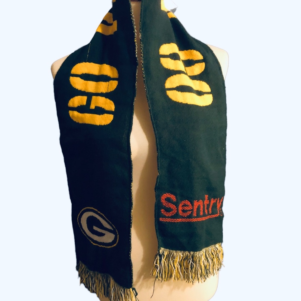 Sentry Green Bay Packers fringed Go Packers scarf